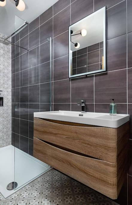 The Stylish 3-Bedroom Maisonette Retreat Stirling Exteriör bild